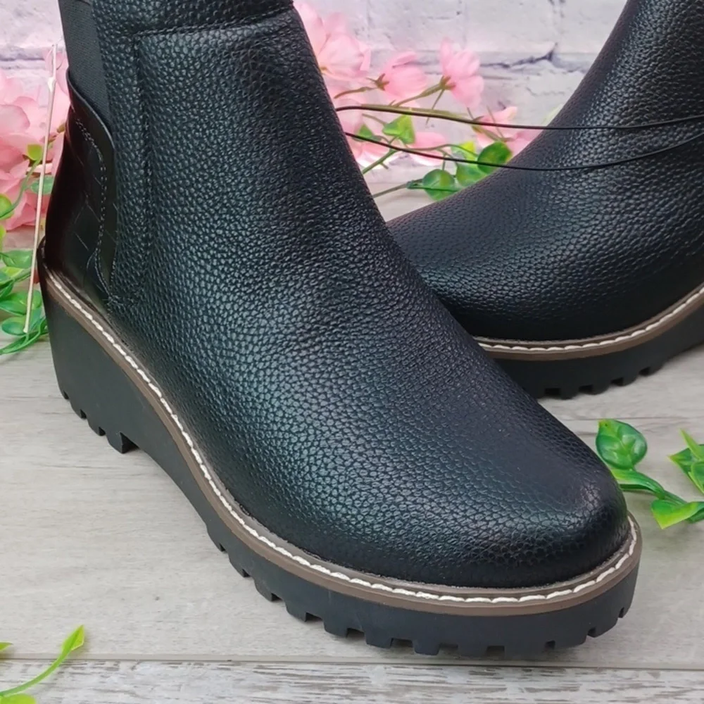 Rampage Sacha Wedge Boot NWT
